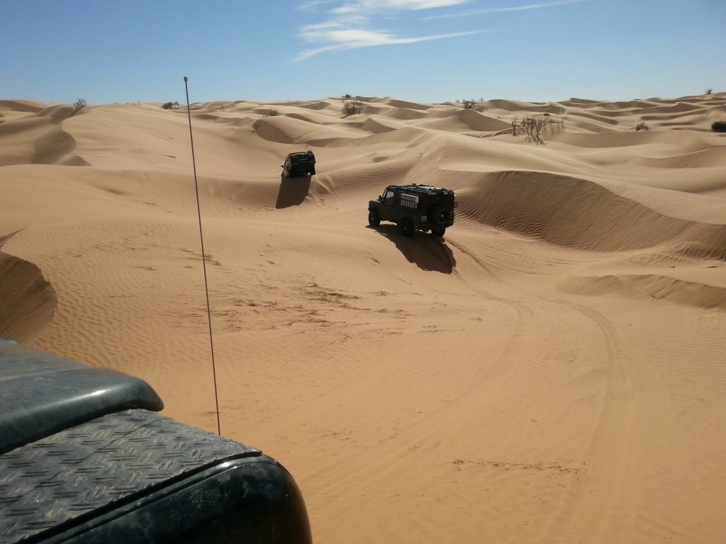 Fahren über Dünen, Sahara, Tunesien