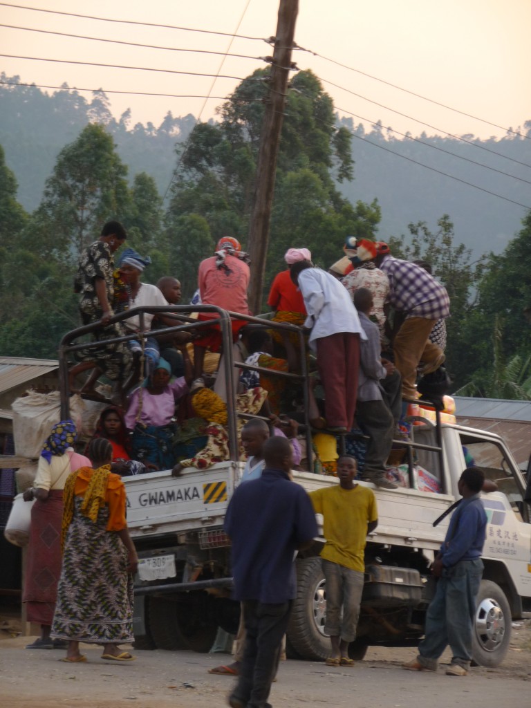 Straßenverkehr in Kenia - Nairobi, Kenia