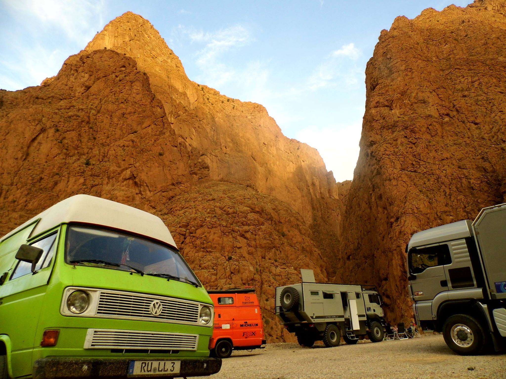 Expeditionsmobiltreffen an der Dades-Schlucht, Marokko