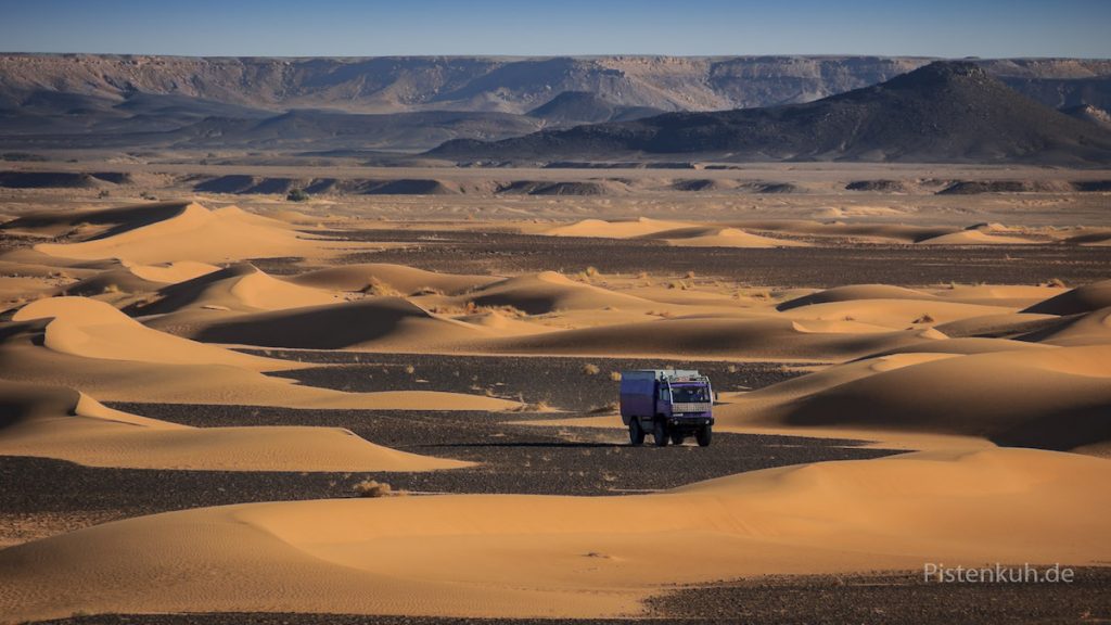 Die Pistenkuh in der marokkanischen Wüste