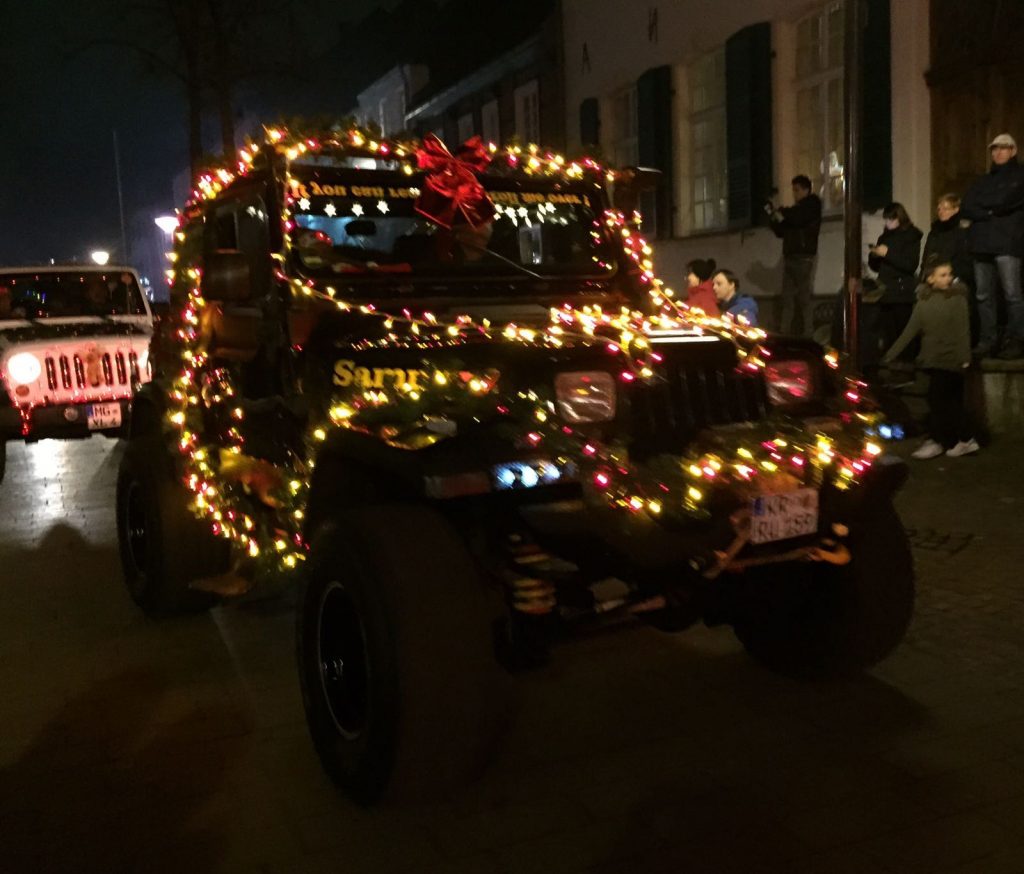 Jeep XMAS Parade