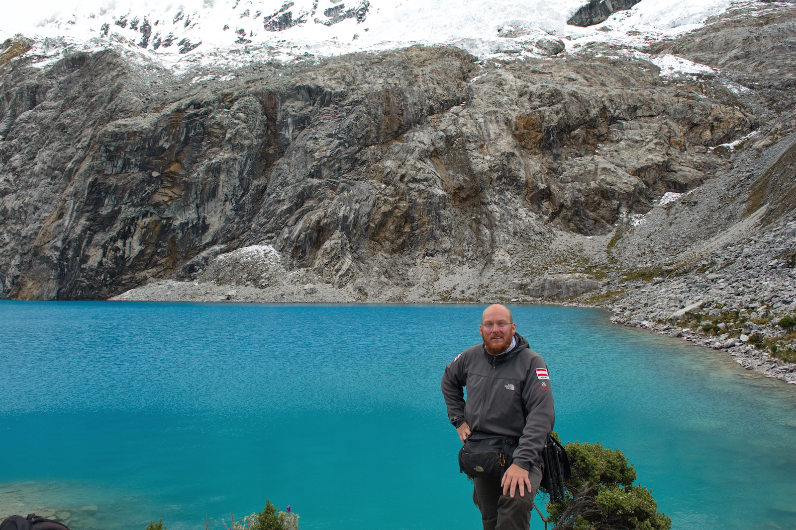 An der 4600 m hoch gelegenen Laguna 69, Cordillera Blanca, Peru, Interview Christian Weinberger