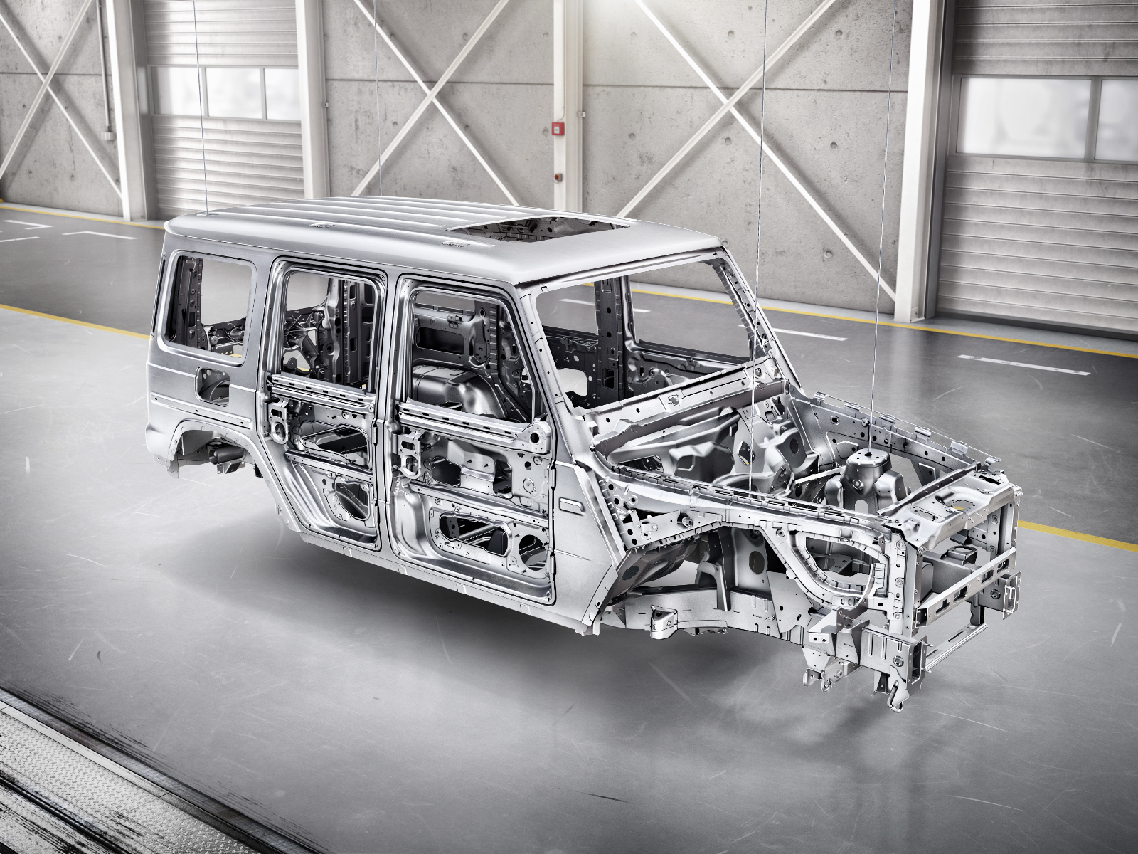 Die neue Mercedes-Benz G-Klasse von 2018 - 170 kg leichter, dennoch stabiler. Dank neuer Produktionsverfahren und Materialien.