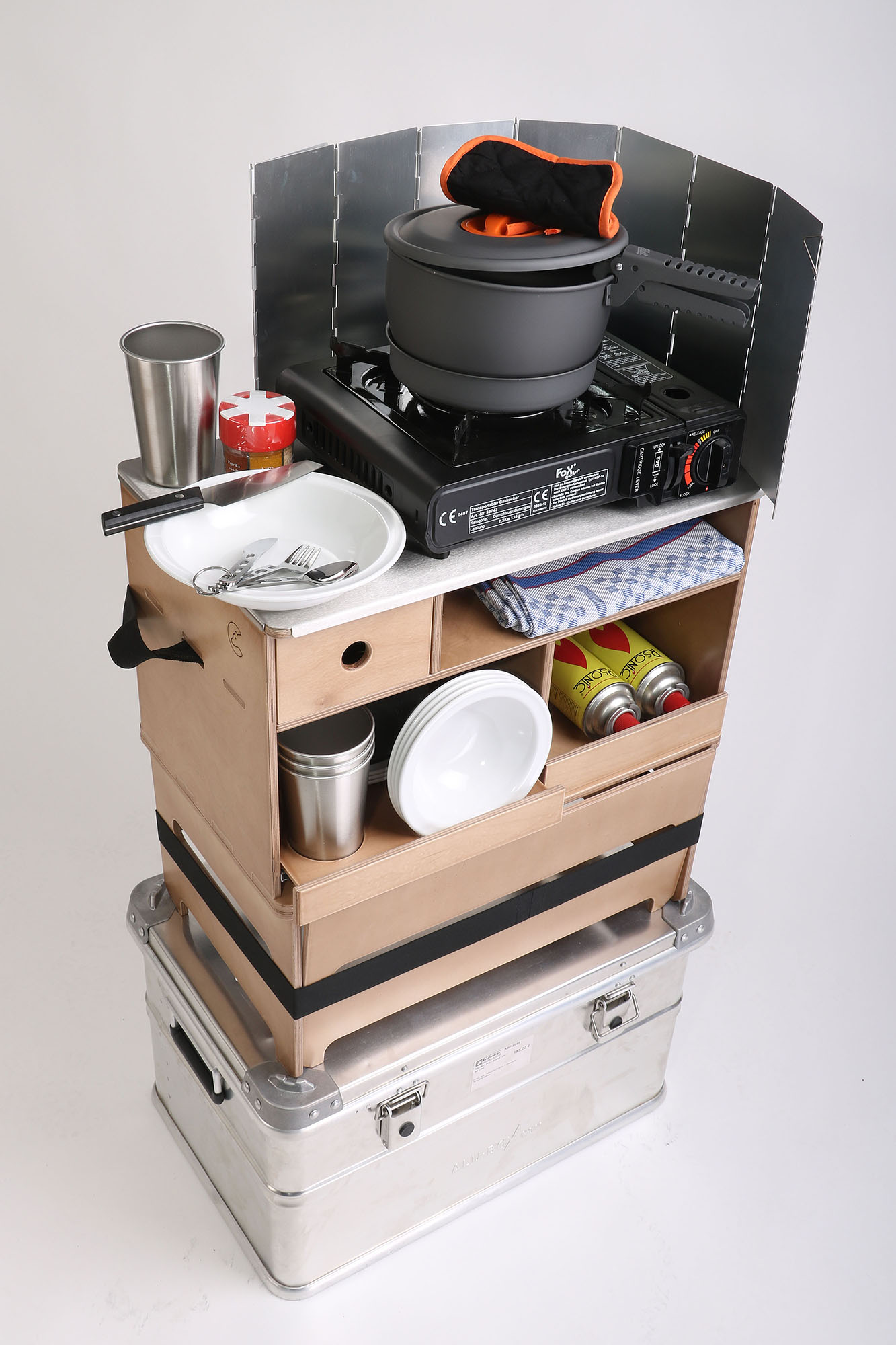 Nakatanenga-Küchenbox mit optionaler Transportkiste
