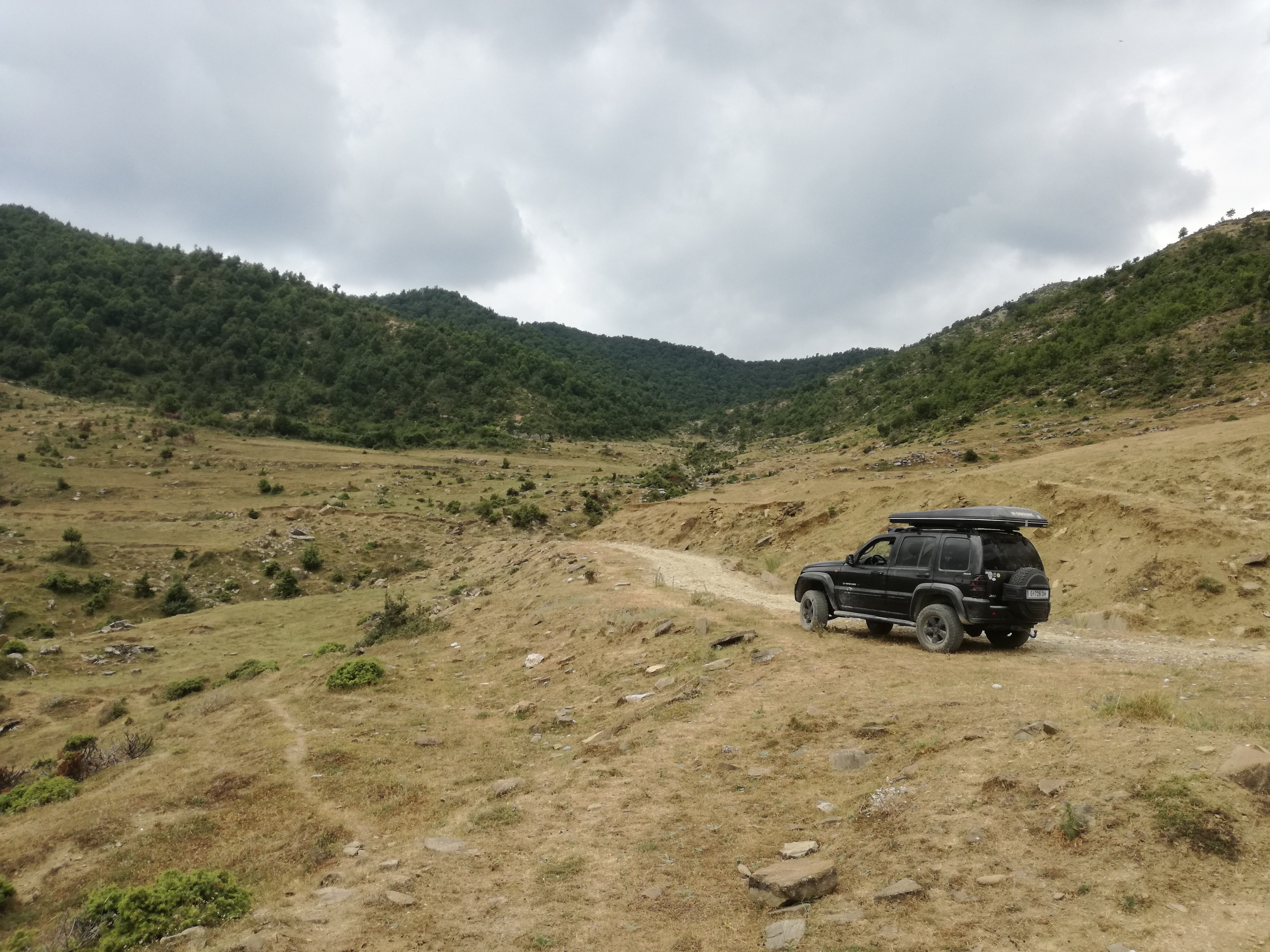 Karge Landschaft, aber großer Offroad-Fahrspaß im albanischen Hinterland