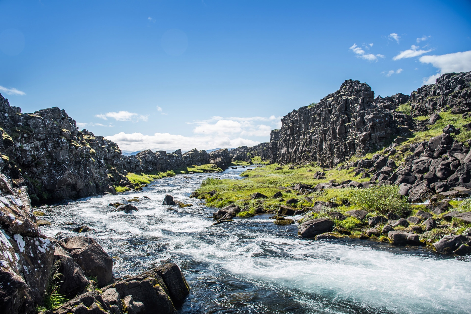 Neue Islandtour von Abenteuer4x4 - Faszinierende und raue Landschaften warten auf euch.