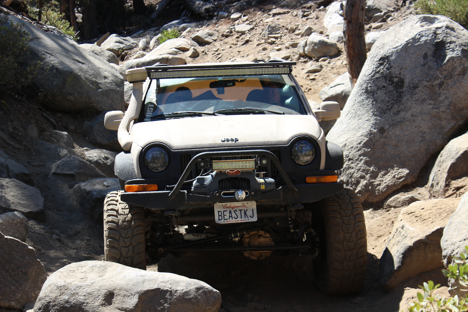 Rubicon Trail - Dieser Jeep Cherokee KJ wurde leicht verändert.
