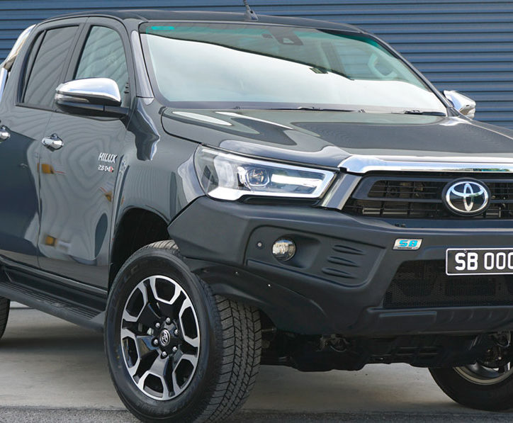 Leichte Stoßstange ARB Stealthbar für den Toyota Hilux