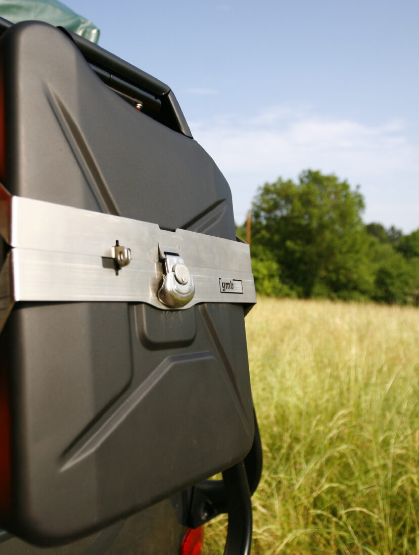 GMB Kanisterhalter für mit und ohne Airline-Schienen Defender