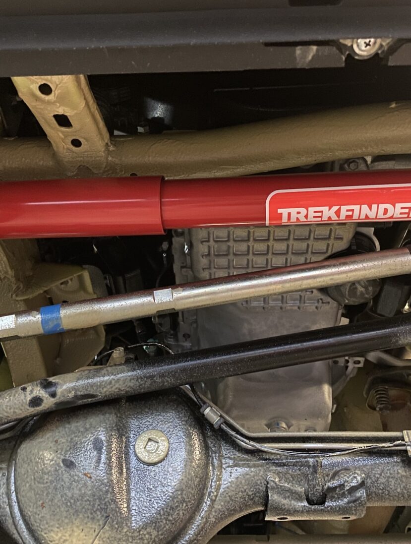 Verstärkter Lenkungdämpfer für den Suzuki Jimny II