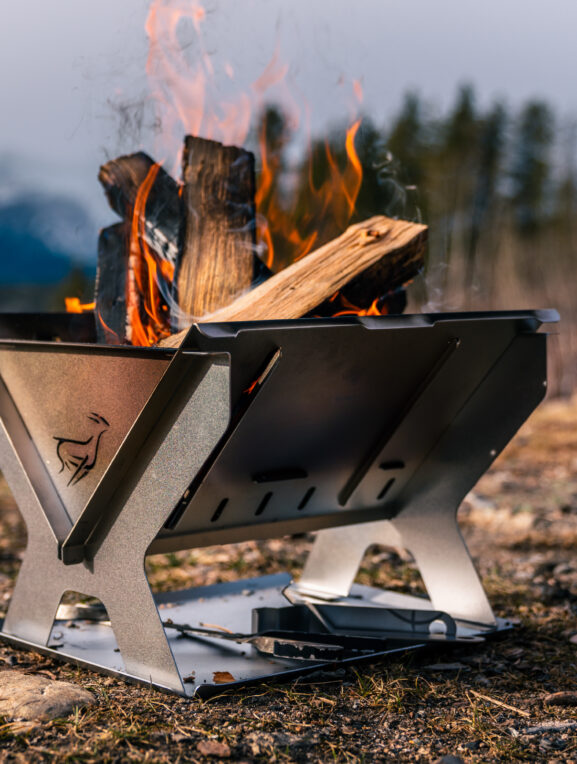 Front Runner Grill/Feuerschale im Set mit Wolf Pack