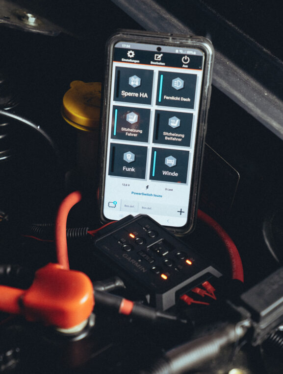 Garmin Powerswitch - Bluetooth-Schalter für Kompressor, Winde, Scheinwerfer uvm.