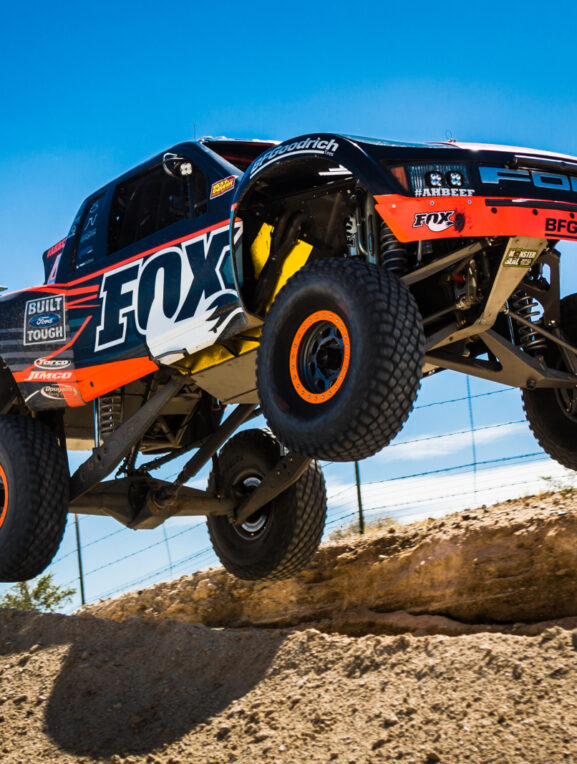 Gleich müssen die Stoßdämpfer arbeiten. &copy; Foto: Fox