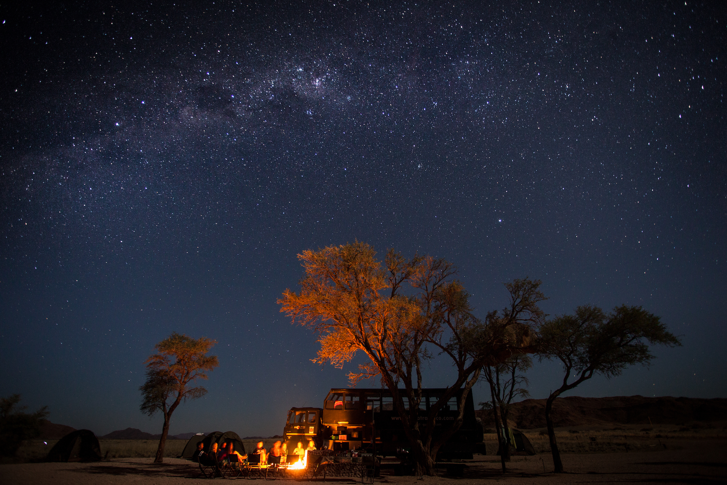Übernachten unter dem Sternenhimmel in der Wüste Afrikas ist einfach einzigartig