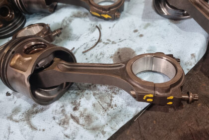 Kolben mit Schaden durch Mangelschmierung.