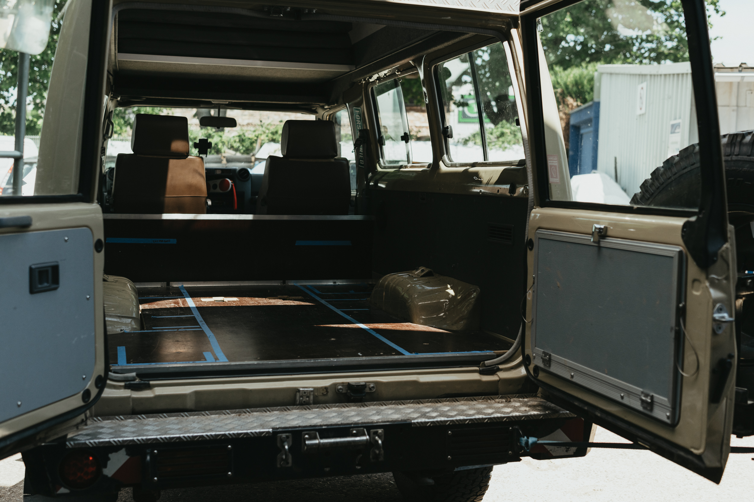 Innenausbau Land Cruiser Auer-Boxen, BOXIO