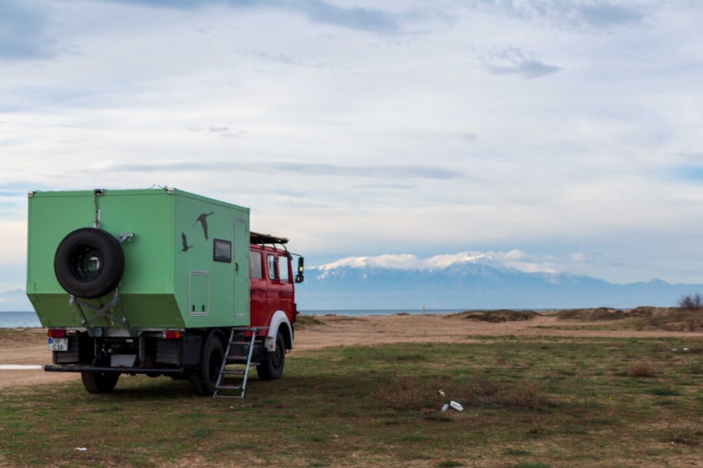 Familienreise Mongolei - 5 Griechenland - Epanomi Beach, Im Hintergrund der Berg der Götter der Olymp