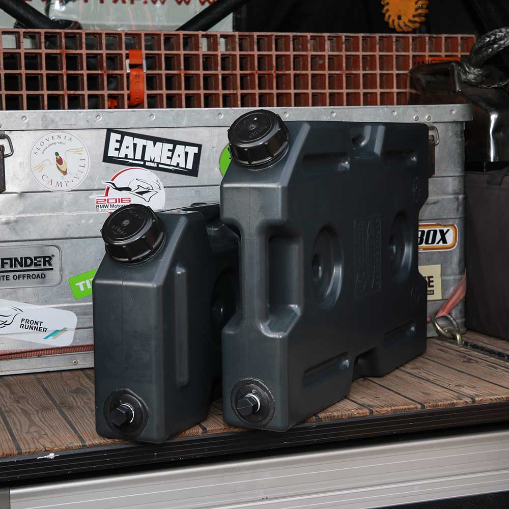 Nakatanenga flacher Wasserkanister