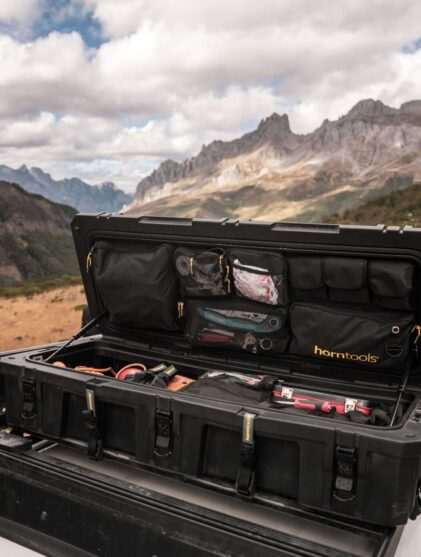 Wasserdichte, robuste horntools Dachbox 98 Liter.