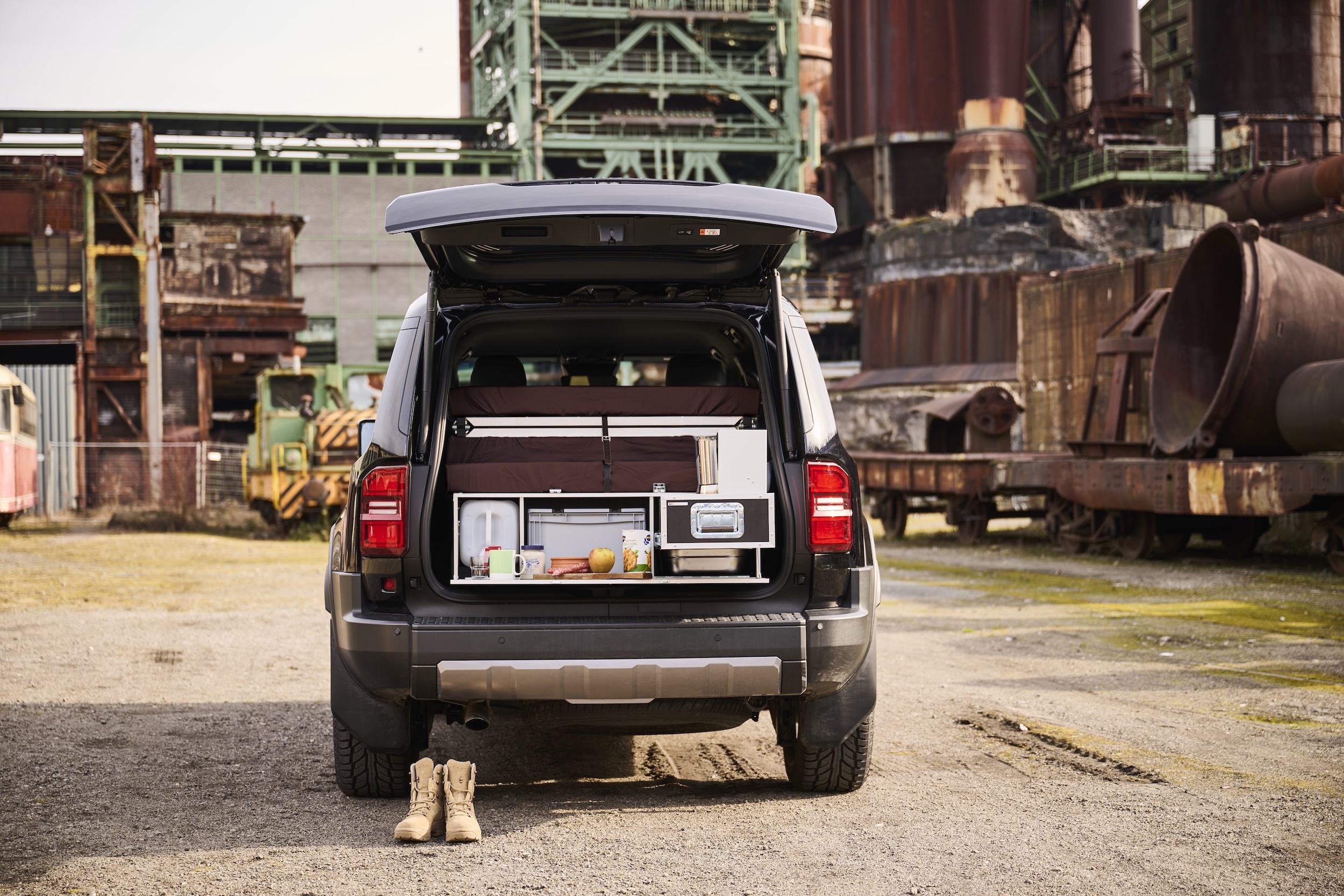 QUQUQ Campingbox für den Toyota Land Cruiser 150 und 250