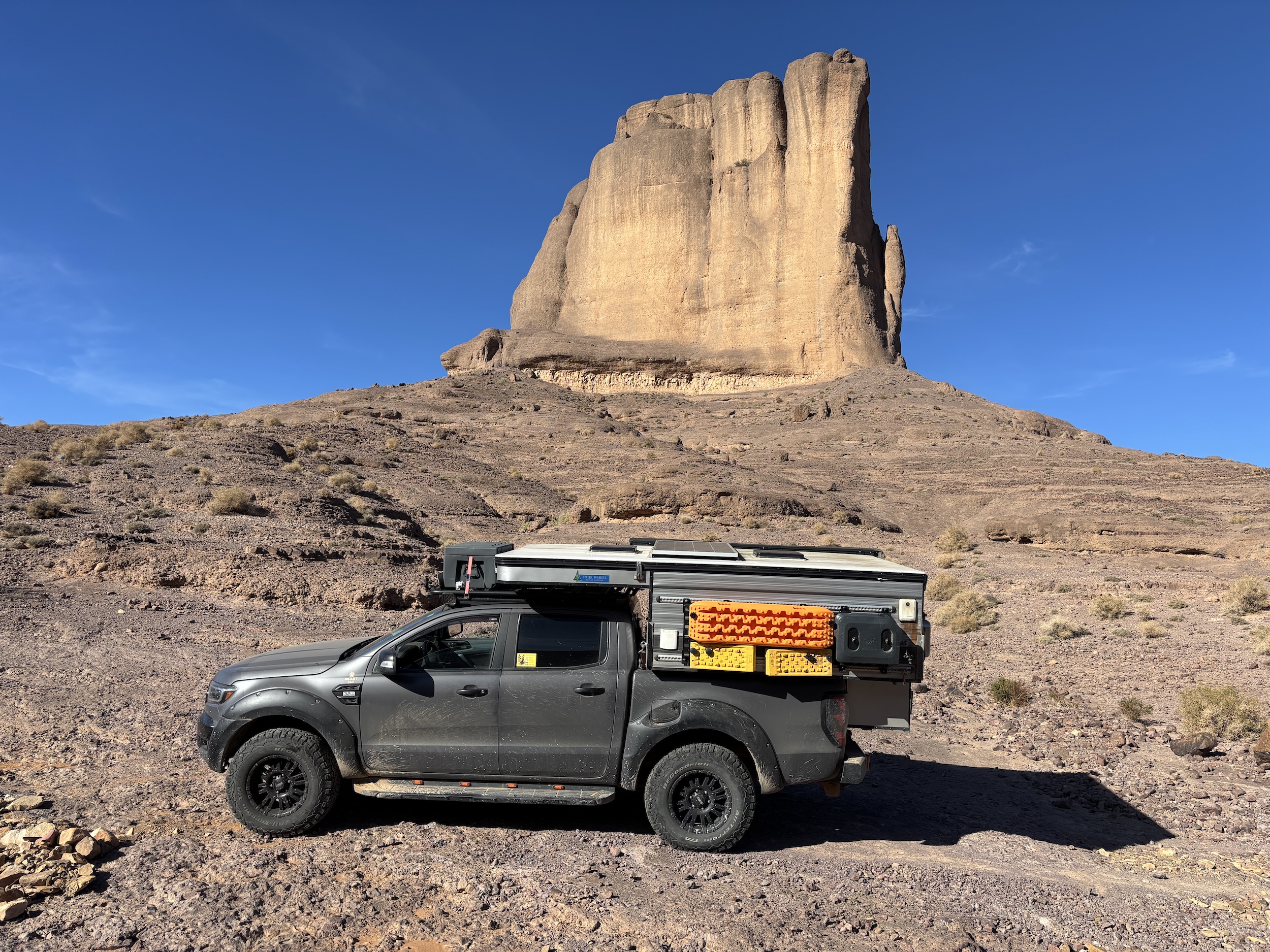 Thomas Hofmann - The Beast Ranger mit Four-Wheel-Camper-Kabine
