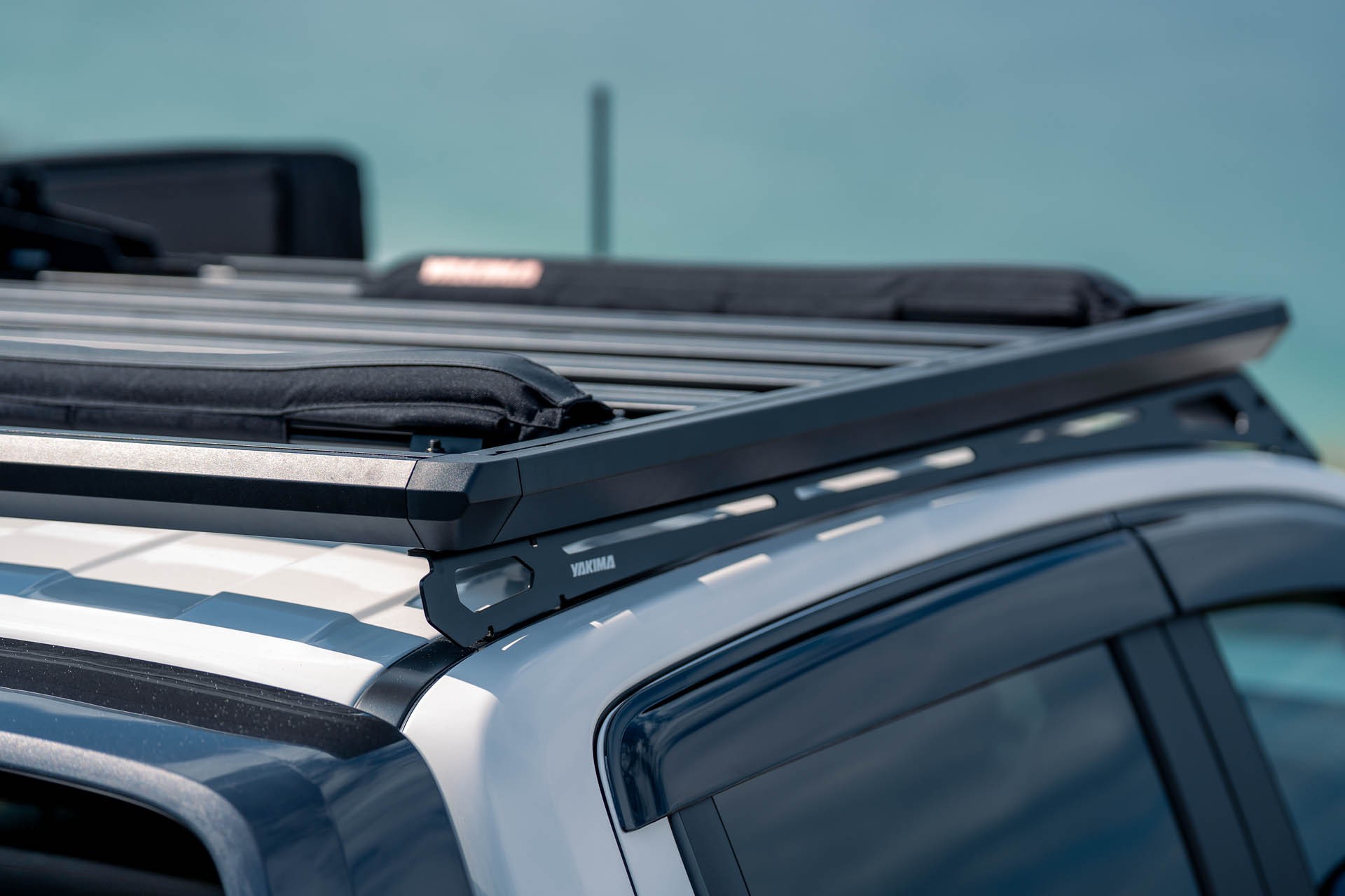 akima Ruggedline mit der neuen LNL Plattform HD auf dem neuen Mitsubishi L200
