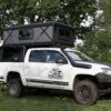 OLC Pick-up-Kabine mit aufgestelltem Dach auf einem VW Amarok